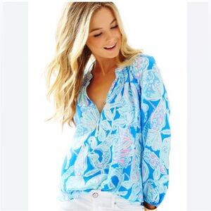 🩷🐬 Lilly Pulitzer Elsa, Bay Blue Into the Deep Silk blouse. Size Medium NWOT
